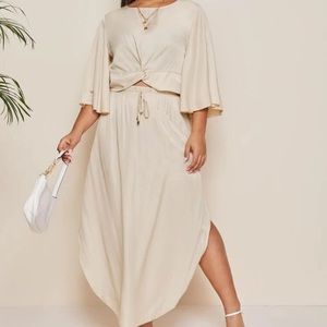 SHEIN PLUS BRAND NEW 3XL 2 piece twist front crop top and paper bag waist skirt